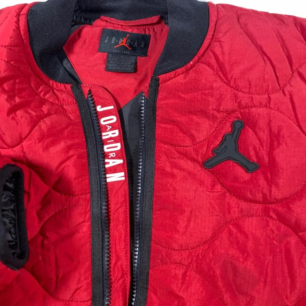 Jordan Boys XL Red Quilted Bomber Jacket Jumpman Air Jordan 23 Full Zip Coat